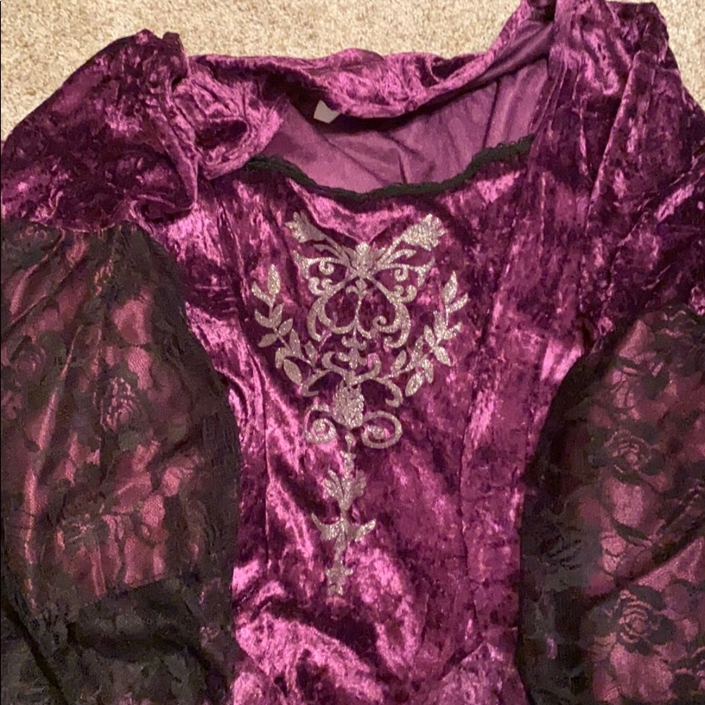 Halloween Costume ! Violet Vampire ! Super cute!